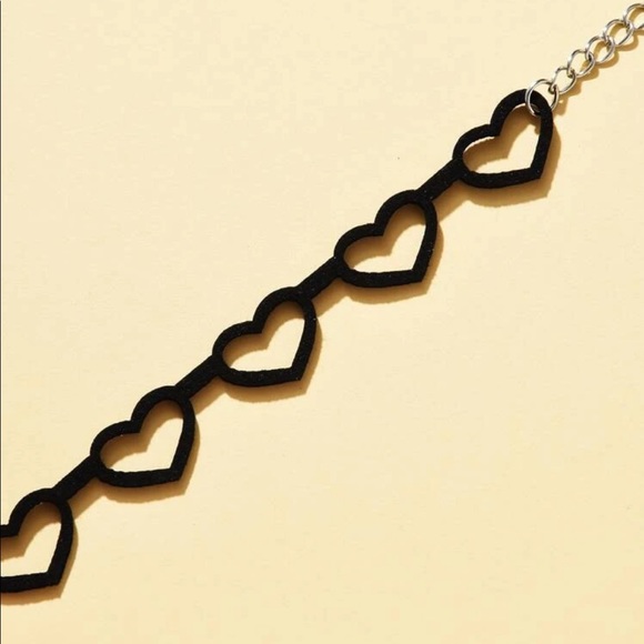 Heart Choker - Picture 5 of 6